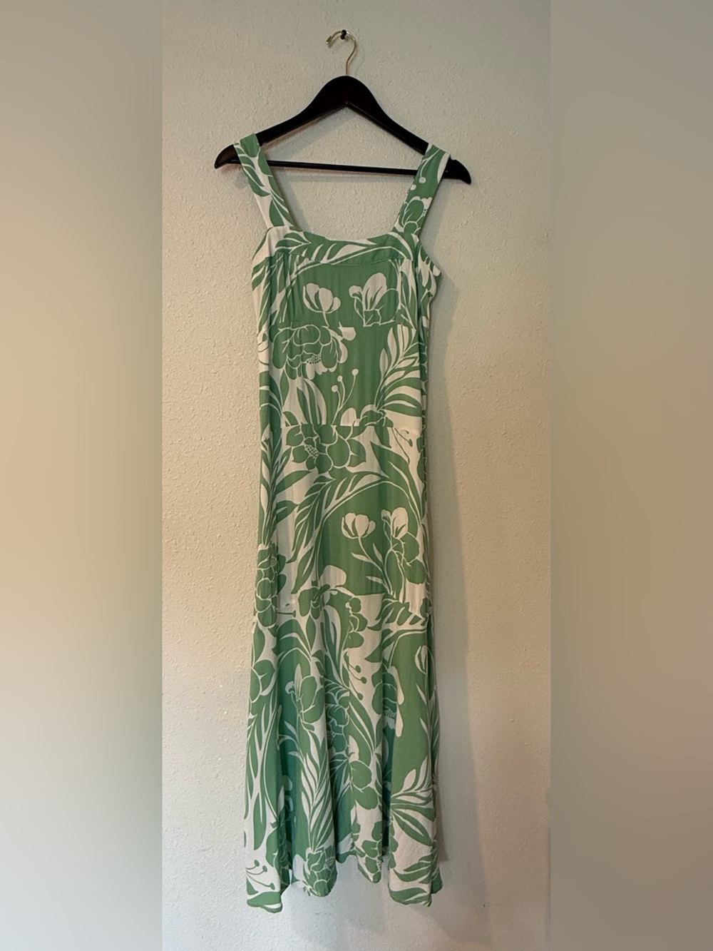 Vince Camuto Green and White Floral Maxi Dress